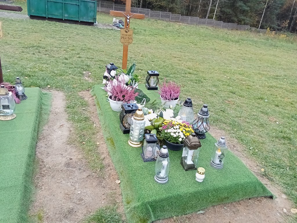 Grób Tomasz Płusa