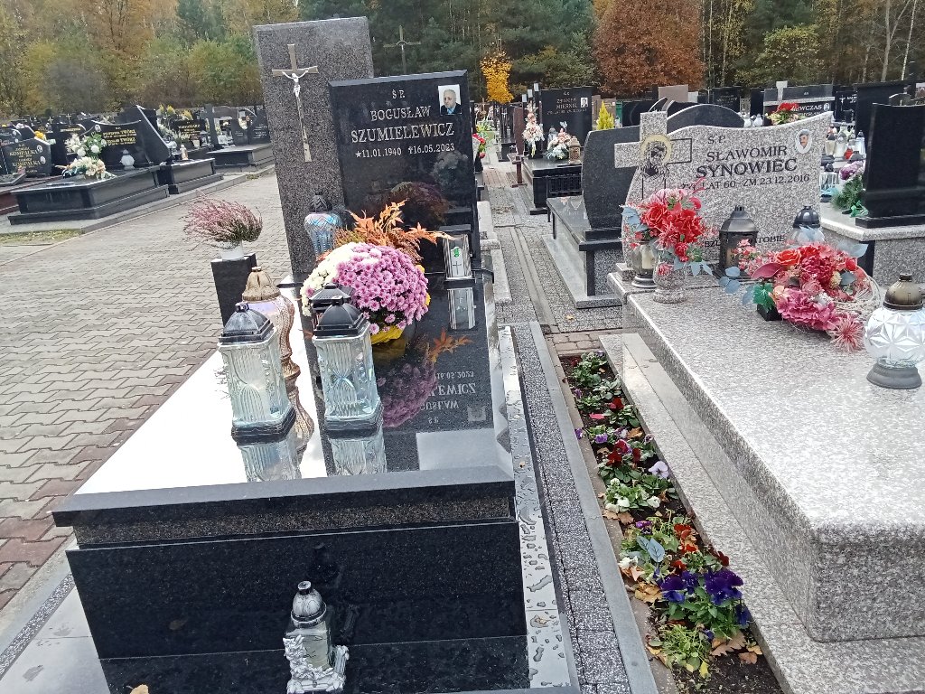 Grób Bogusław Szumielewicz